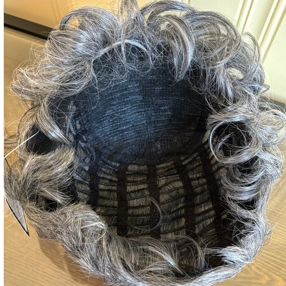 Smile Everyday Grey Curly Short Wig Hair Loss Costume Party Cosplay‎ Adult NWT